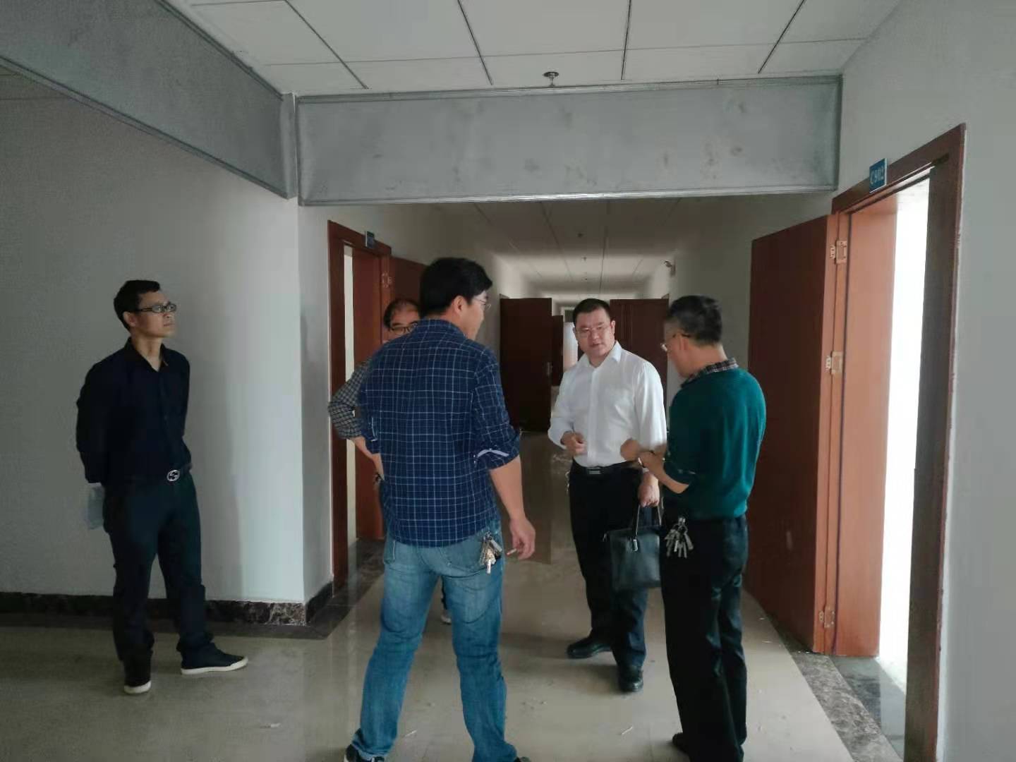 方东辉副校长一行到药学院调研指导工作